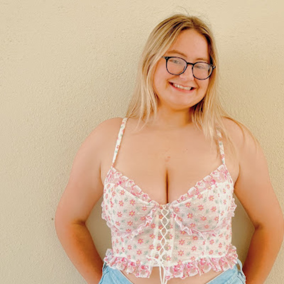 Meet your Posher, Kayla - Picture 1 of 1